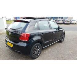 Volkswagen Polo 1.4 16V FSI 86pk style 2011 Zwart pano/airco
