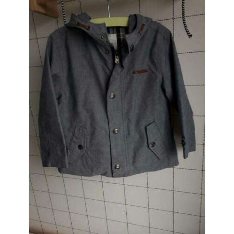 Zara jas maat 98