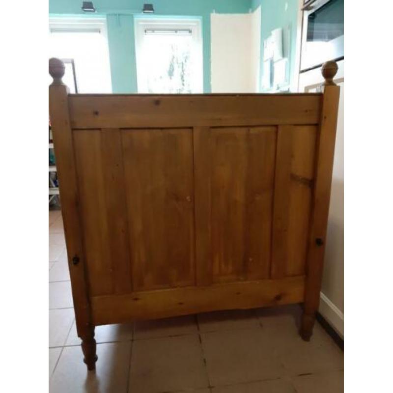 Brocante ledikant