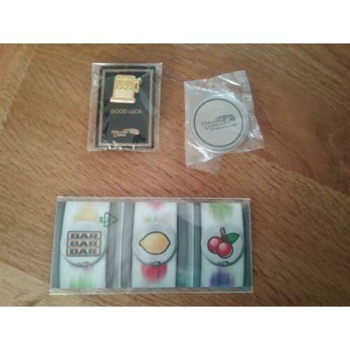 Holland Casino// pin //, fiche.// koelkast magneet // nieuw