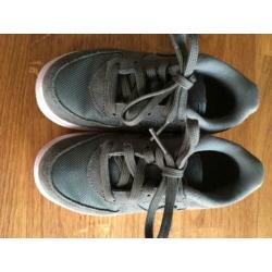 Nike schoenen maat 26