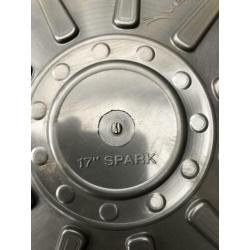 17 inch wieldoppenset met VW logo