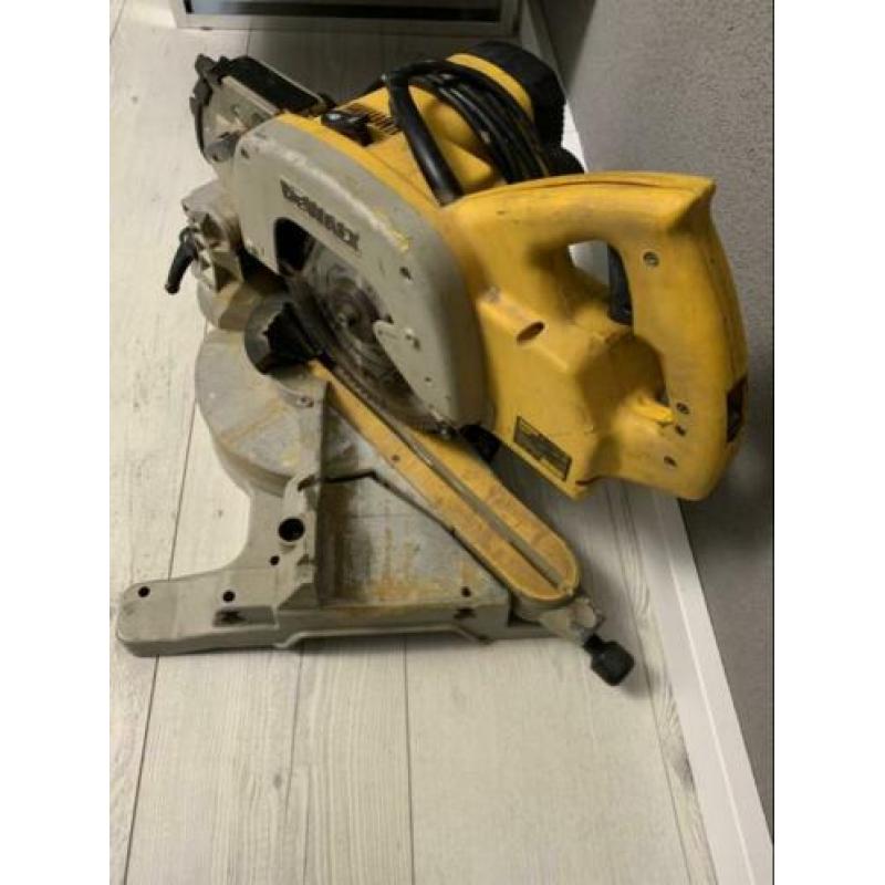 Dewalt Dw 707 cirkel zaag/ verstekzaag /afkortzaag igst !!!