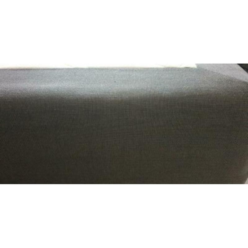 70 × 200 boxspring zonder matras.
