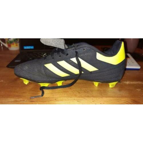 Adidas voetbal schoenen maat 38