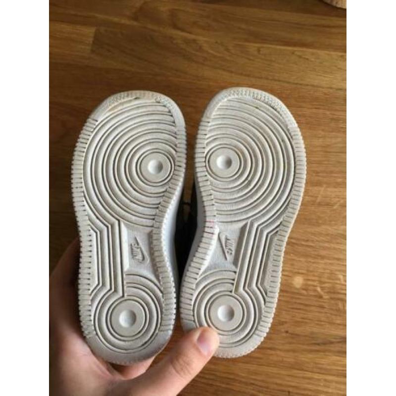 Nike schoenen maat 26