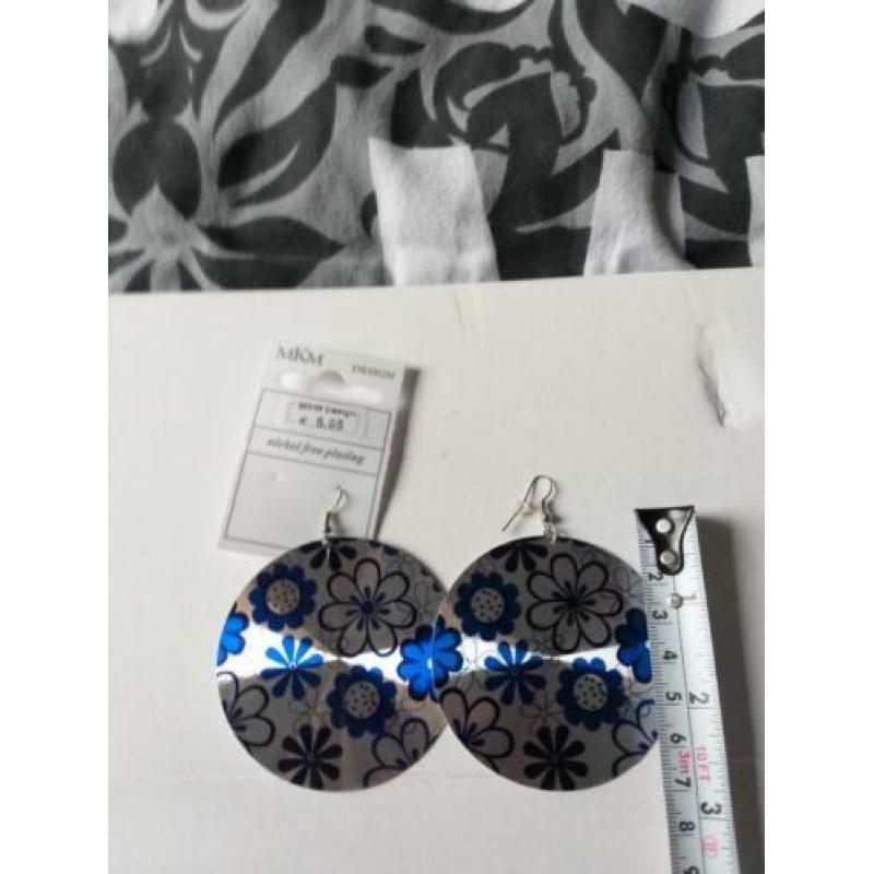 3+1 GRATIS! #1 Grote ronde oorbellen zilverkleur met blauw