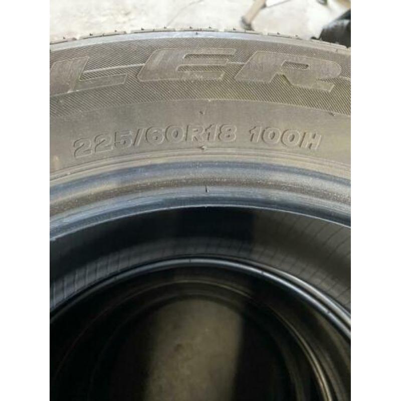 Bridgestone 225/60R18 100H