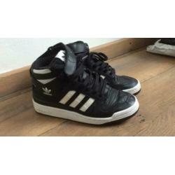 Adidas maat 38 zgan