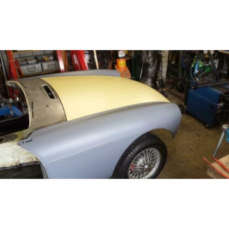 MG -B 1.8 1979 rood