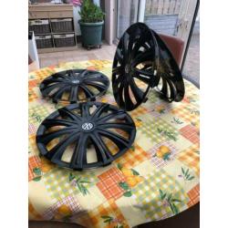 17 inch wieldoppenset met VW logo
