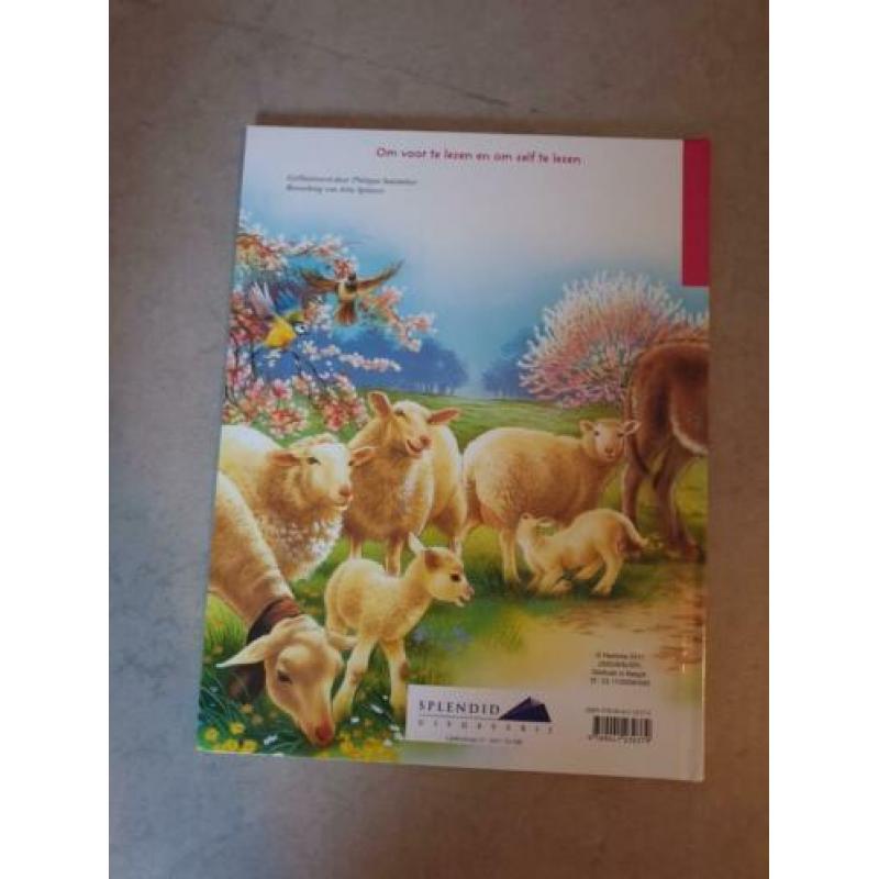 Dieren in de wereld van weiden en velden
