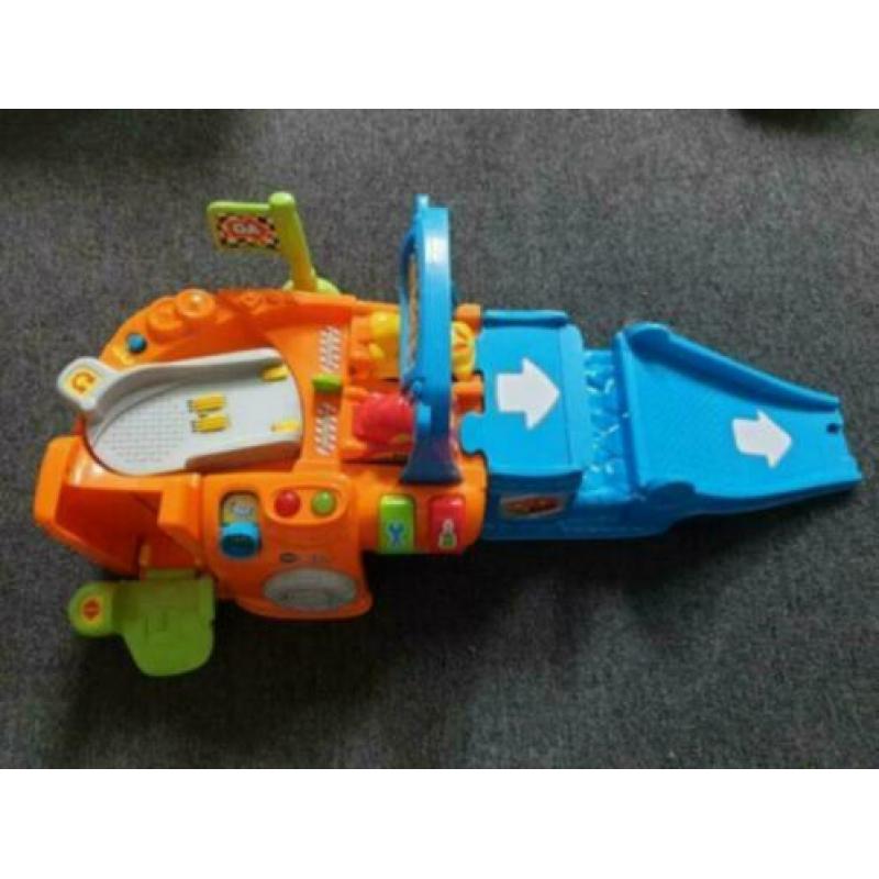 Toet toet racecircuit 2 in 1 V-tech, racebaan, lanceerbaan