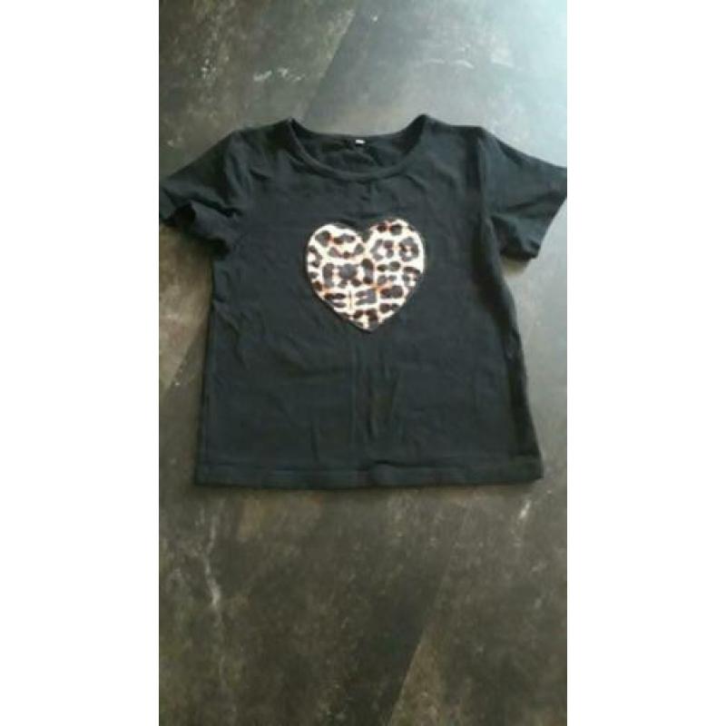 Setje meisjes zomerkleding mt. 122. 6 delig.