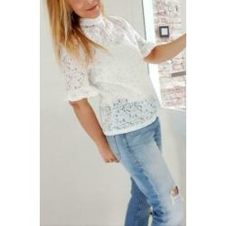 ? NIEUW? AAIKO | Prachtige wit kanten blouse met ruche - S