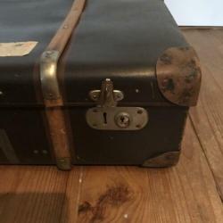 Vintage koffer met houten beslag