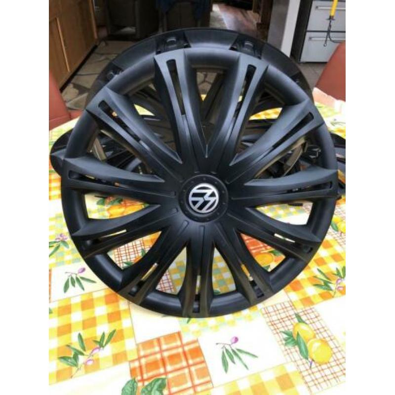 17 inch wieldoppenset met VW logo