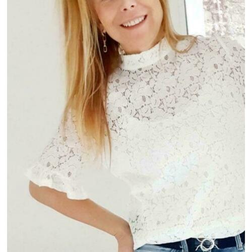 ? NIEUW? AAIKO | Prachtige wit kanten blouse met ruche - S