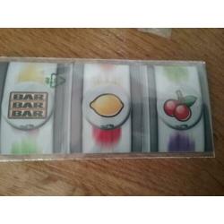 Holland Casino// pin //, fiche.// koelkast magneet // nieuw