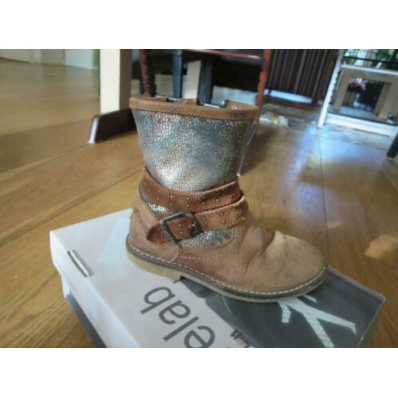 Hippe leren laarzen kleur: cognac metallic merk: develab.
