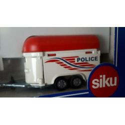 SIKU 2310 SUPER PKW mit Pferdehhänger in doos zéér mooi