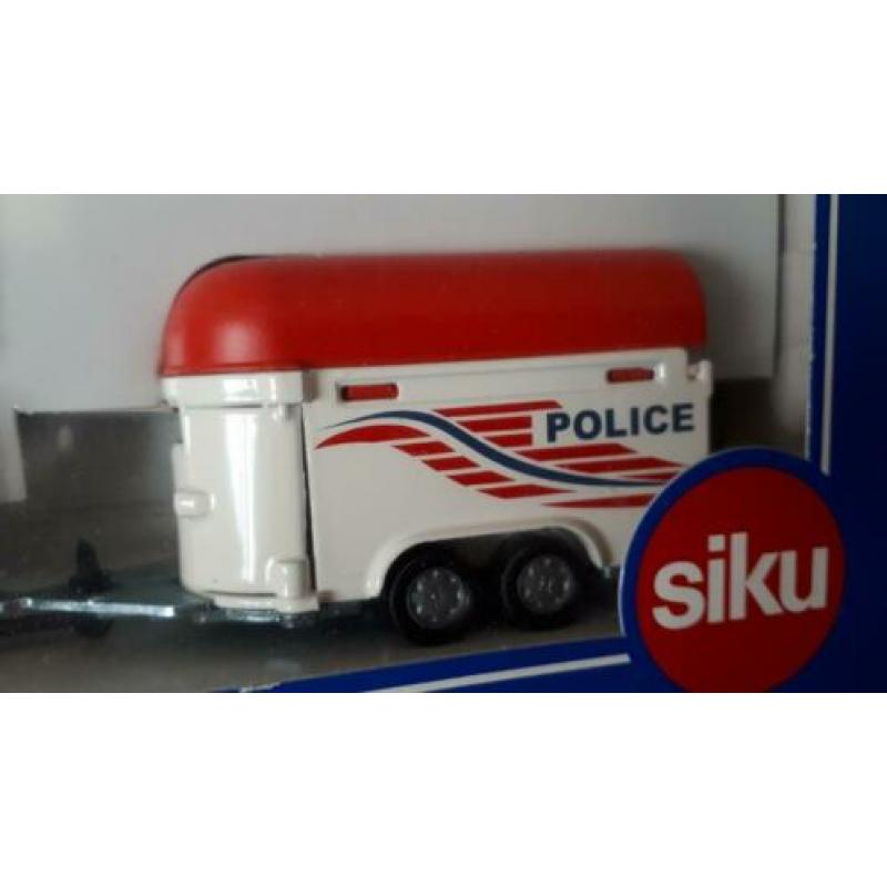 SIKU 2310 SUPER PKW mit Pferdehhänger in doos zéér mooi