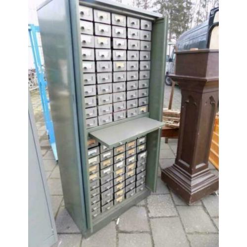 Vintage ladenkast 1960