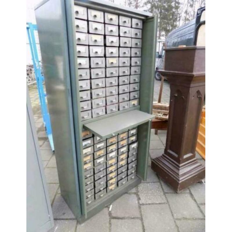 Vintage ladenkast 1960