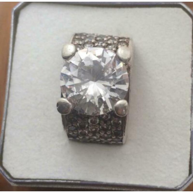 Massief Sterling zilveren ring met natuurlijk steen