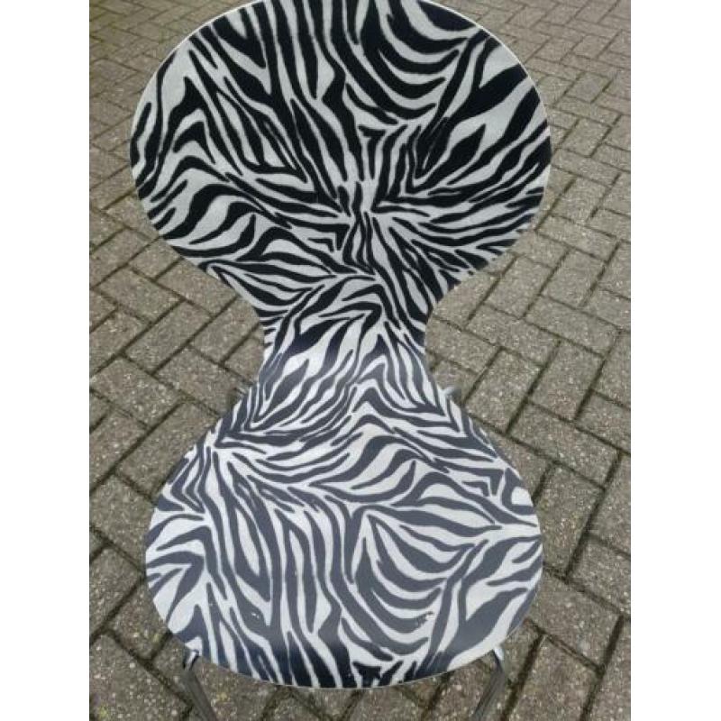 4 desing stapel zebra stoelen