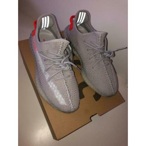Yeezy Boost 350 v2 tail light, 42 2/3