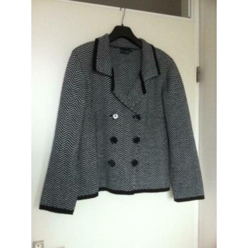 Zwart/wit vestjasje in Chanellook van Blue Seven Women maat