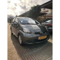 Toyota Aygo 1.0 12V Vvt-i 5DRS 2010 Groen