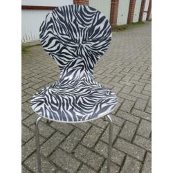 4 desing stapel zebra stoelen
