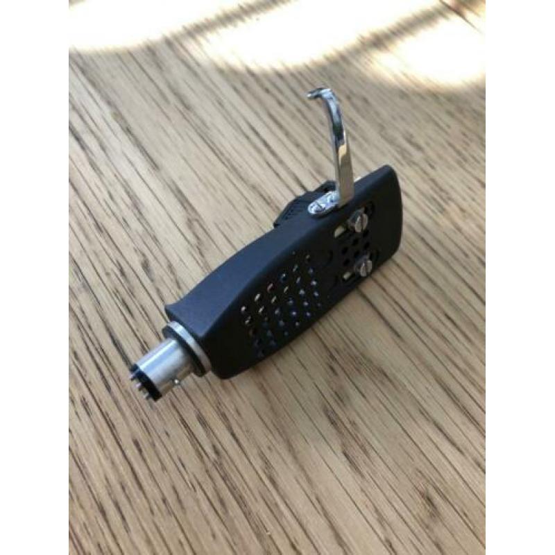 Headshell Akai AP100C
