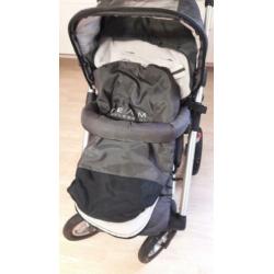 Zeer nette en complete Mutsy Team College 01 (luxe groen)