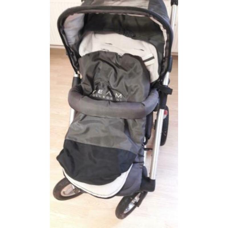 Zeer nette en complete Mutsy Team College 01 (luxe groen)