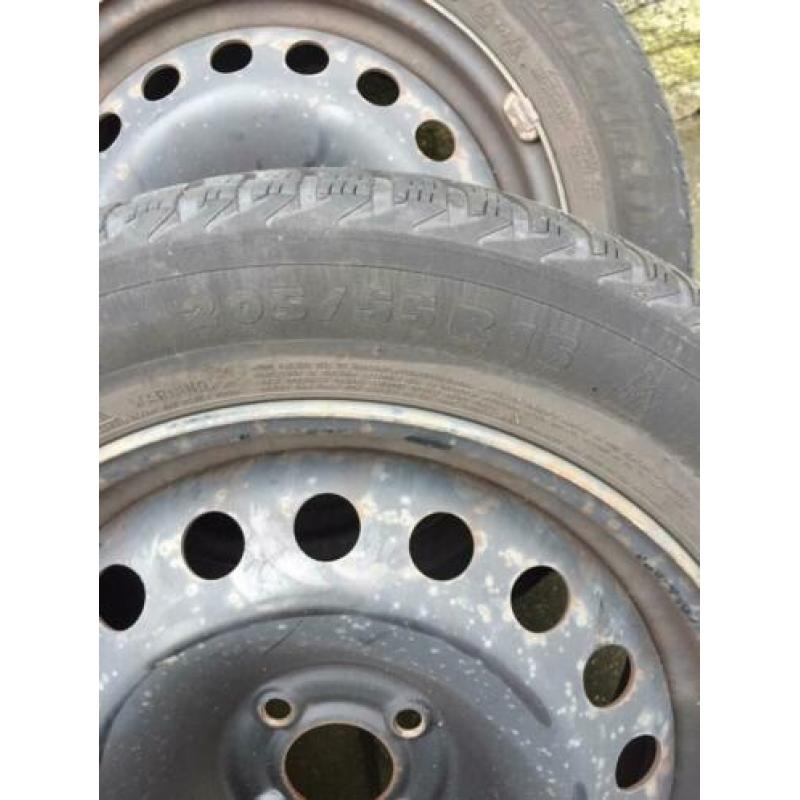 Banden met stalen velg