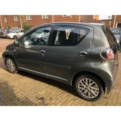 Toyota Aygo 1.0 12V Vvt-i 5DRS 2010 Groen