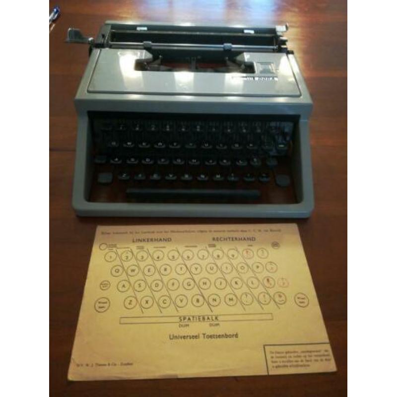Olivetti Dora Typemachine