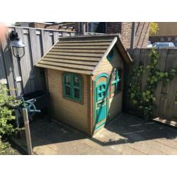 Axi houten speelhuis Julia + tafel en bankjes