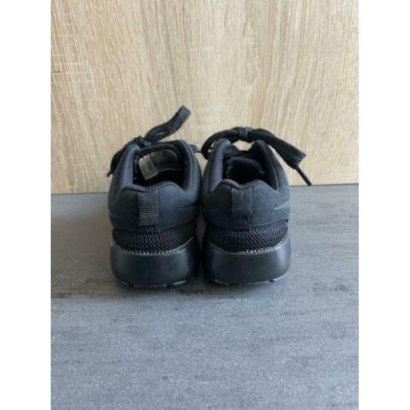 Nike Air Roche zwart, maat 24