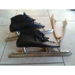Schaatsen te koop aangeboden i.z.g.s.