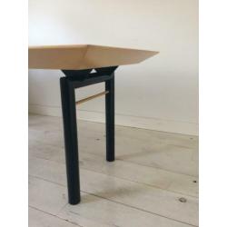 Eettafel - mooi vormgegeven