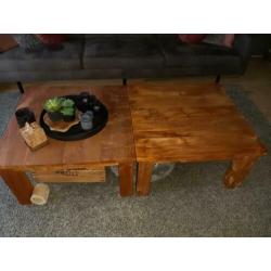 Vierkante teakhouten tafels