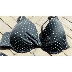 zwart/wit stip bikini mt 38 voorgevormde 75C cup