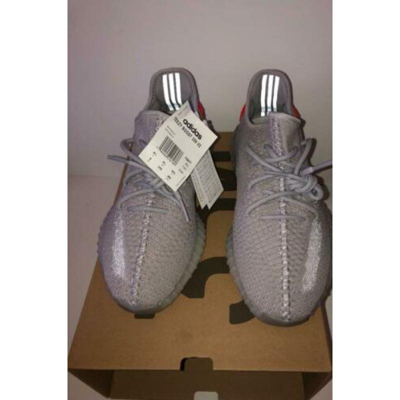 Yeezy Boost 350 v2 tail light, 42 2/3