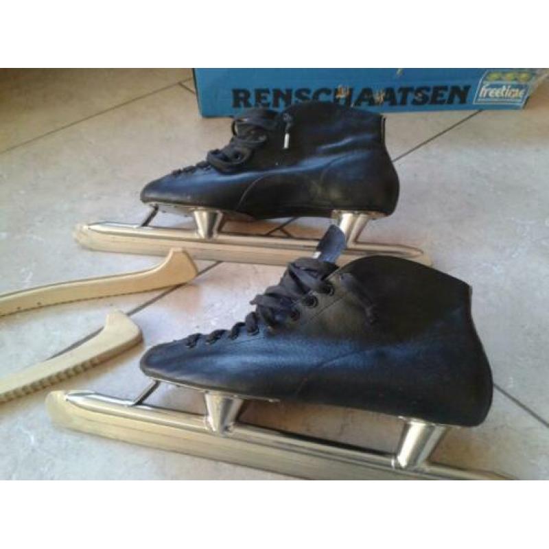 Schaatsen te koop aangeboden i.z.g.s.