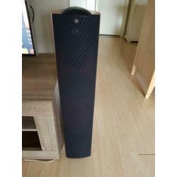 Kef q4