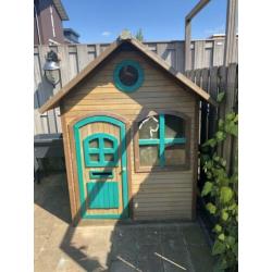 Axi houten speelhuis Julia + tafel en bankjes